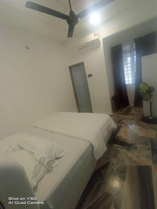 Imani Homestay Beach Gateway Bagan Lalang 甘邦甘拉朗 外观 照片